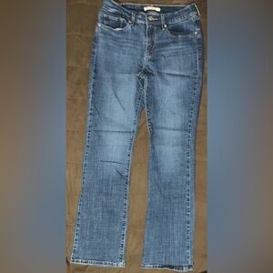 Like new. Levi classic bootcut
